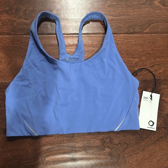 ALWRLD ALRN Mid Support Crop Sports Bra - Picture 2 of 12